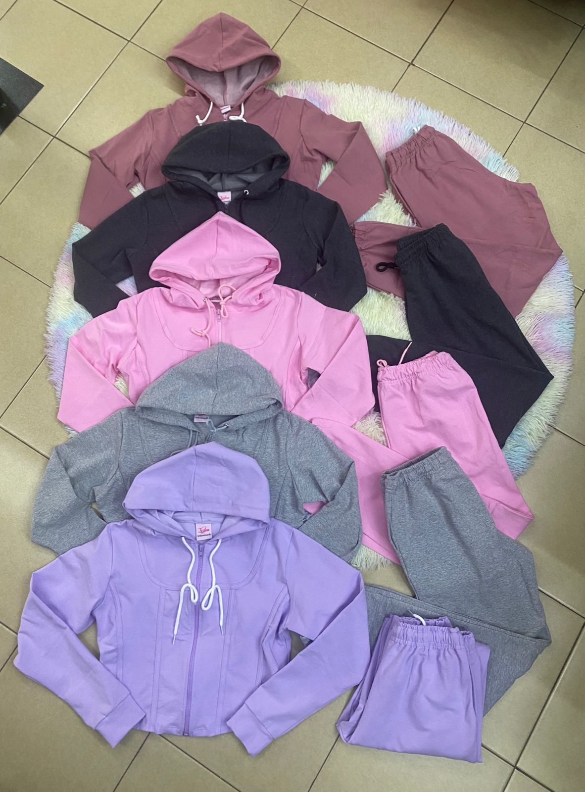 Conjunto 2 piezas jogger y sudadera corta  2Piezas French Terry
